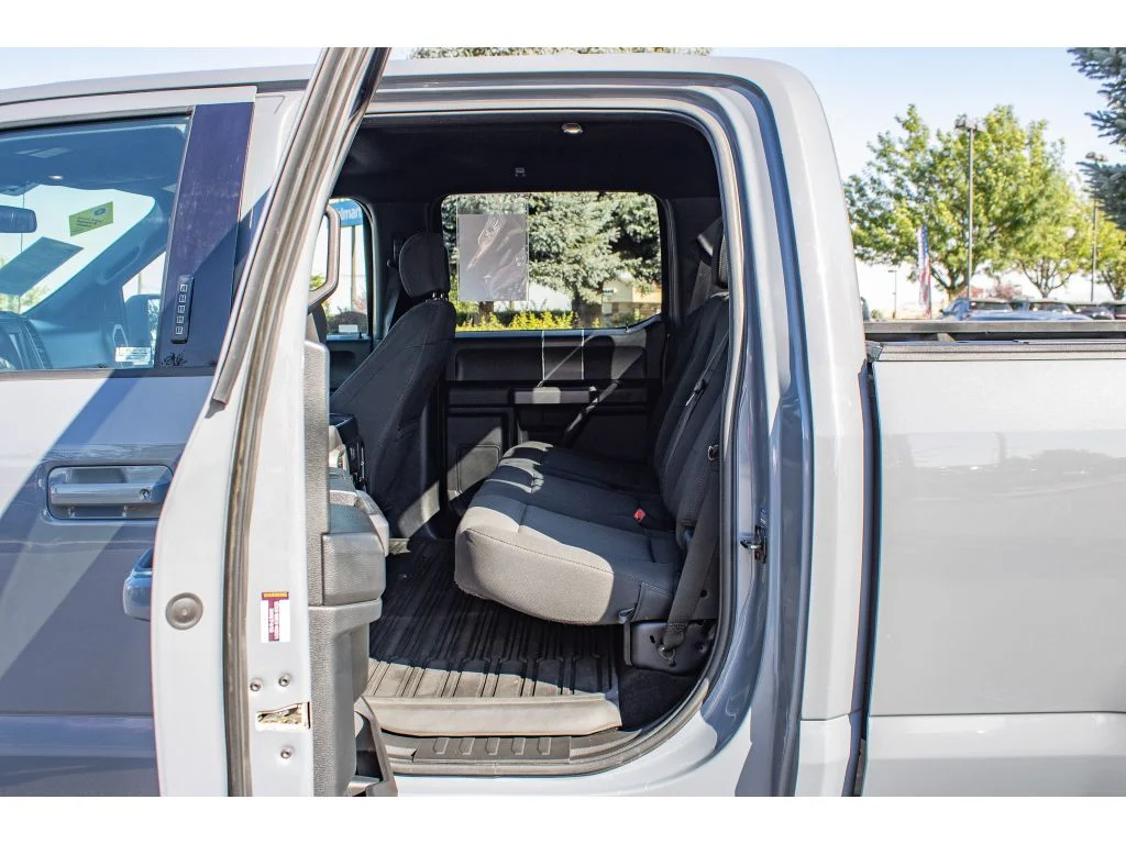 Used 2019 Abyss Gray Metallic Ford XLT image 18
