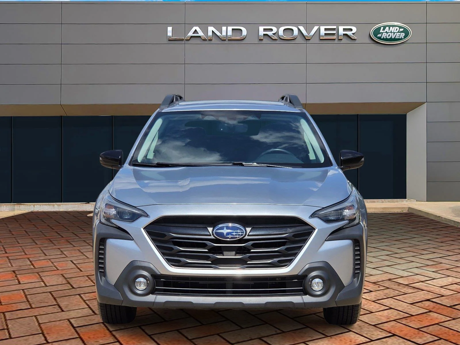 Used 2023 Ice Silver Metallic Subaru Onyx Edition image 2