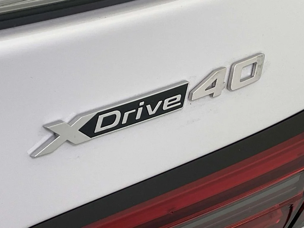 New 2026 White BMW xDrive40 image 11