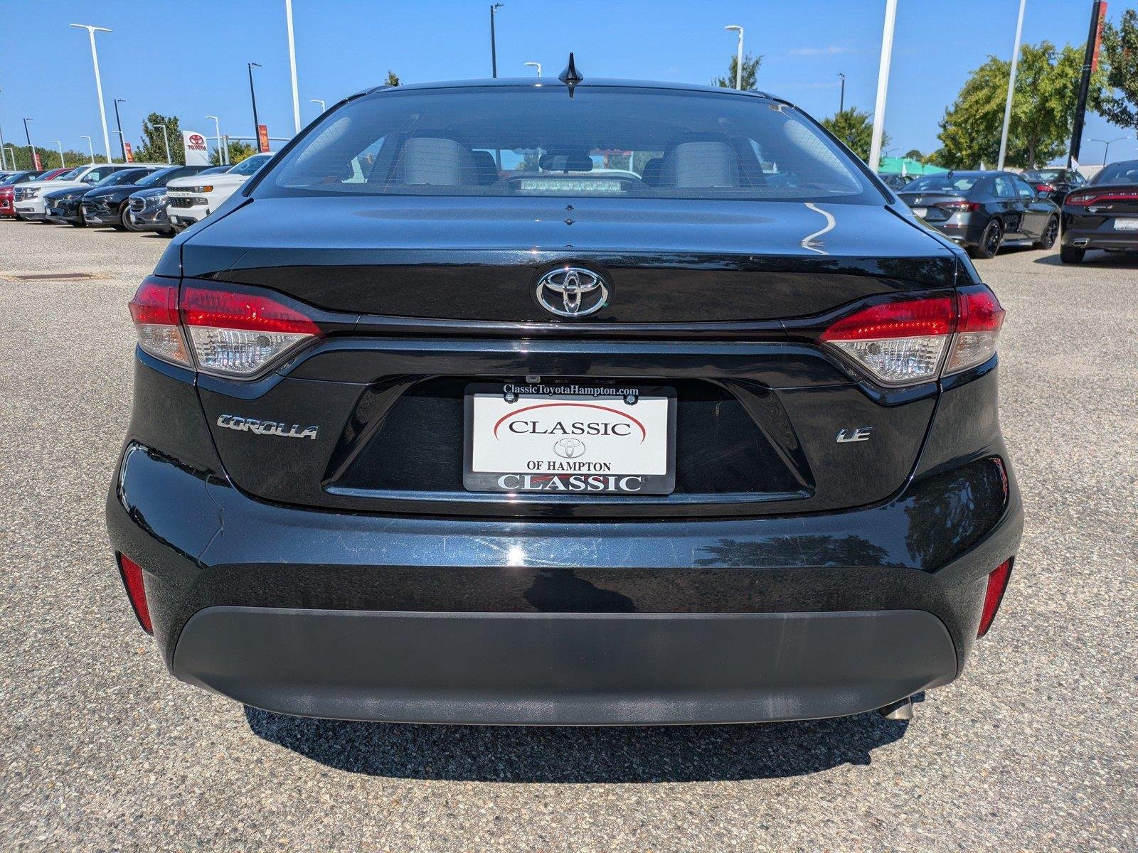Used 2025  Toyota LE image 5