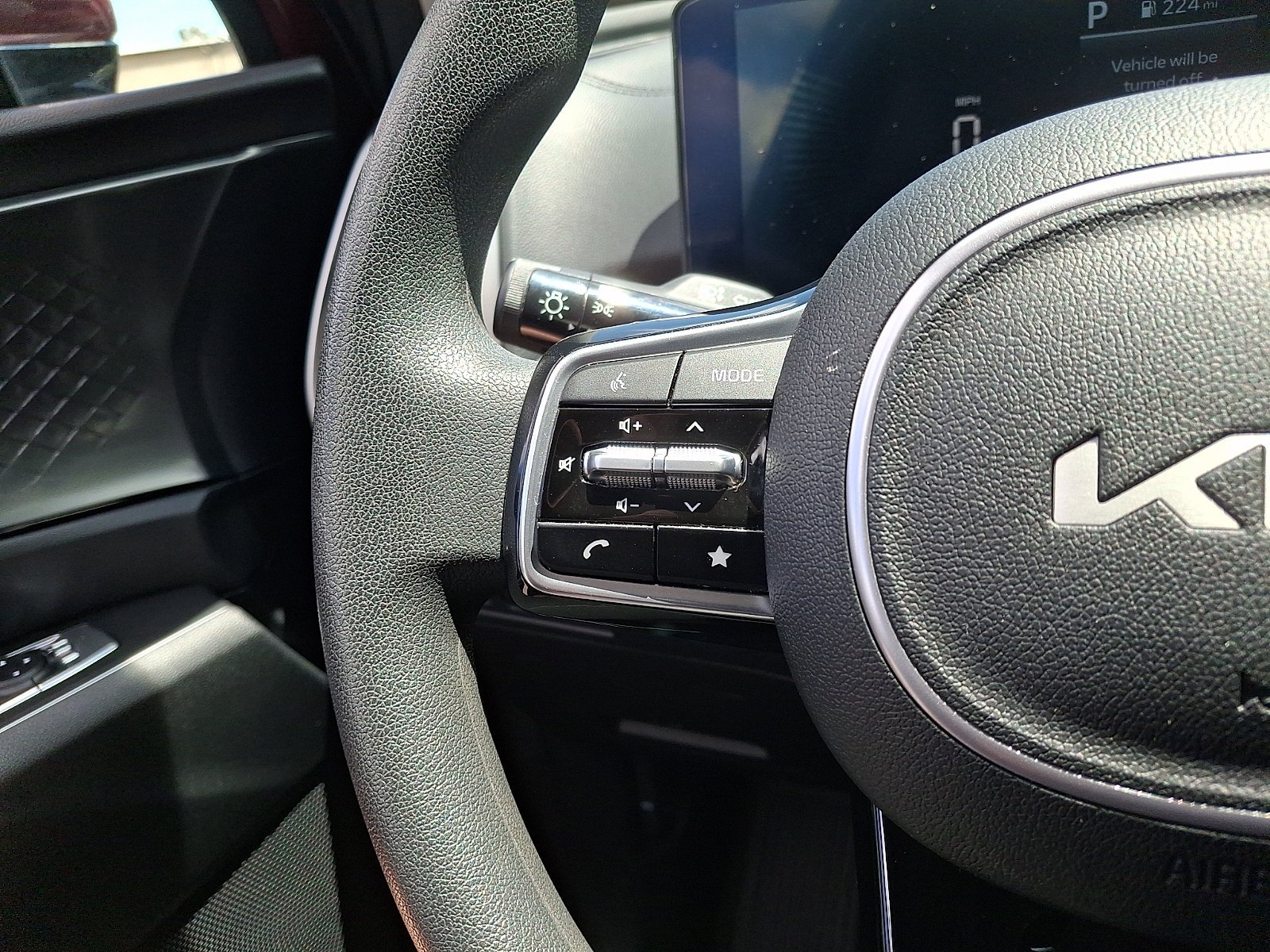 Used 2024 Dawning Red Kia LX image 19