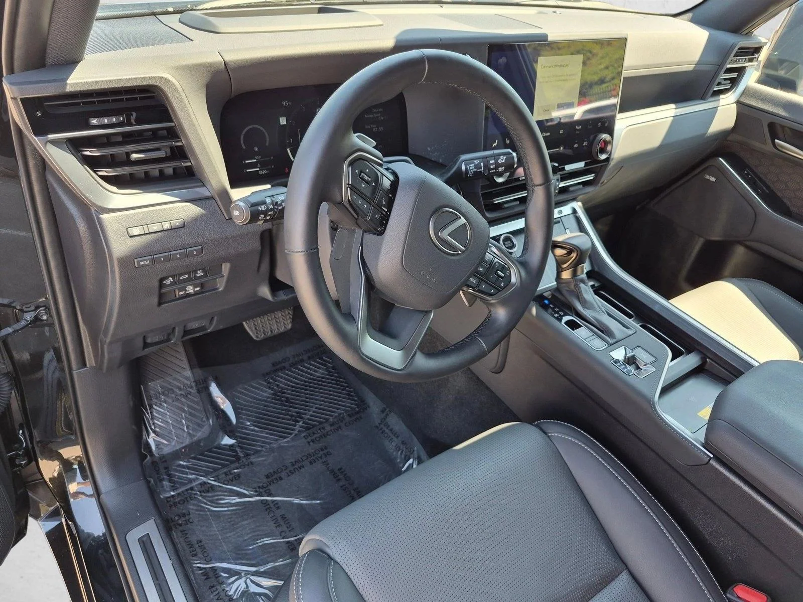 Certified Used 2025 Caviar Lexus LUXURY PLUS image 10