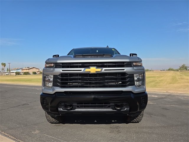 2024 Chevrolet Silverado 2500HD Custom photo 3