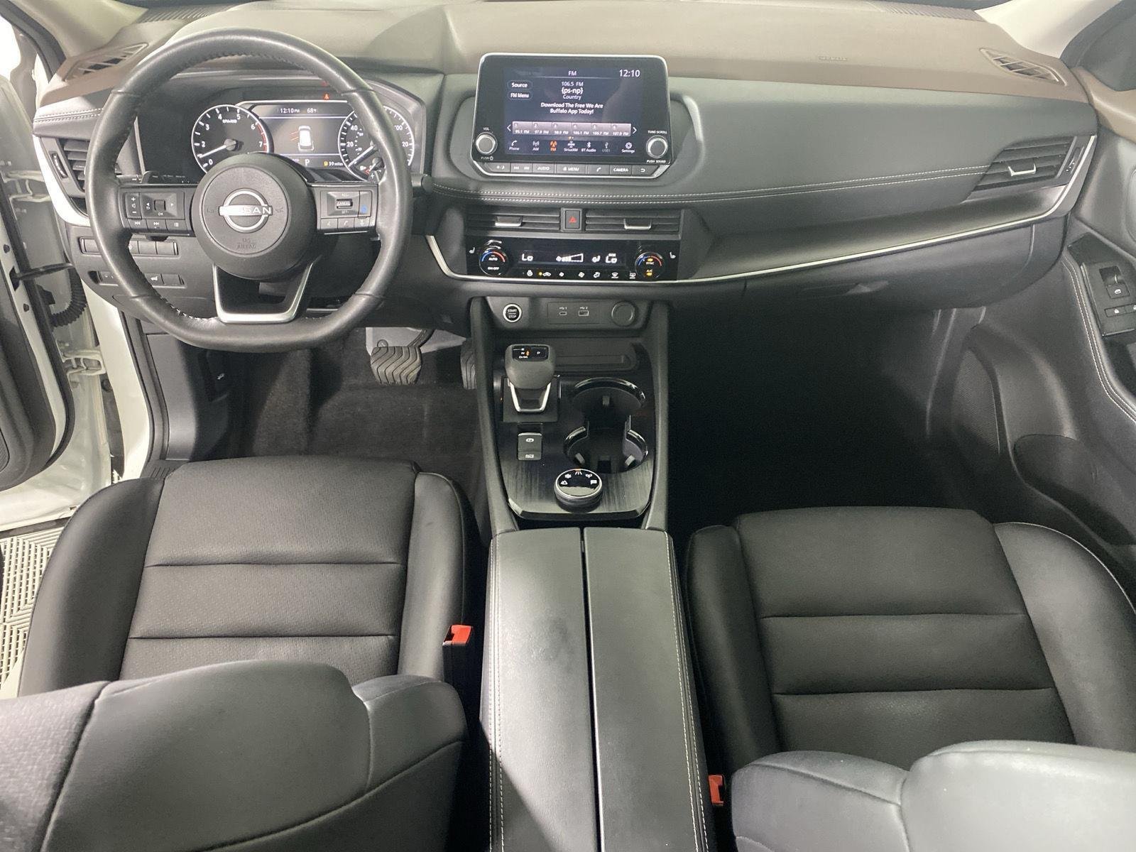 Used 2023 Pearl White Tricoat Nissan SV image 25