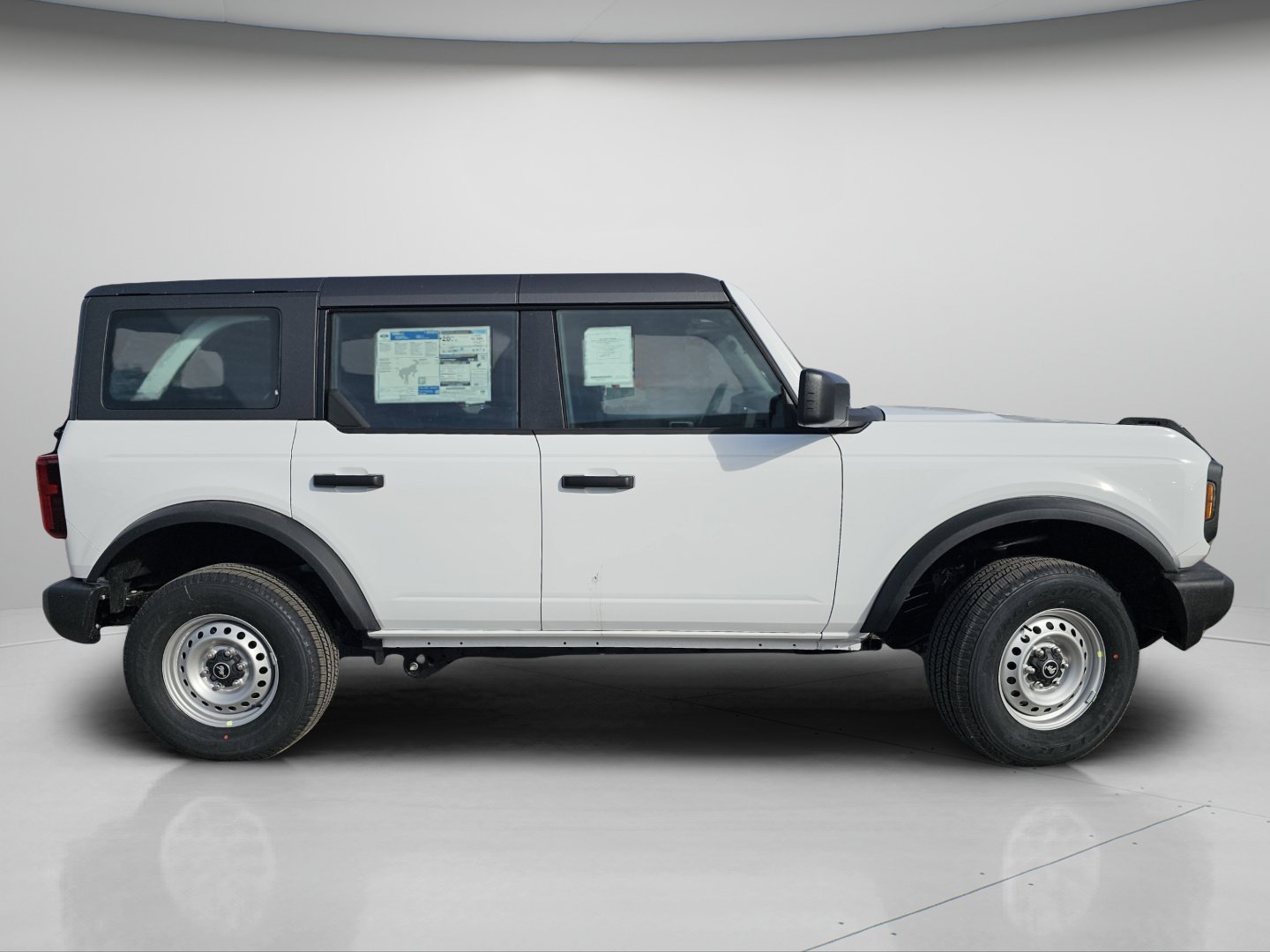 2025 Ford Bronco 4-Door Base - Photo 24