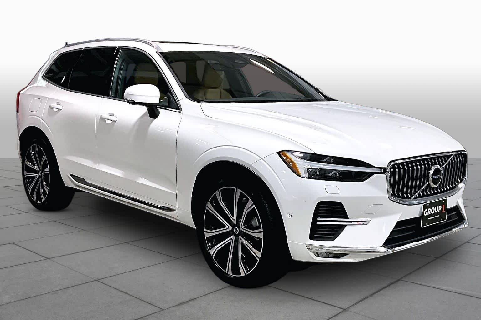 Used 2023 Crystal White Metallic Volvo Ultimate Bright Theme image 3