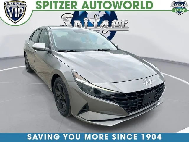 Used 2021 Silver Hyundai SEL image 1
