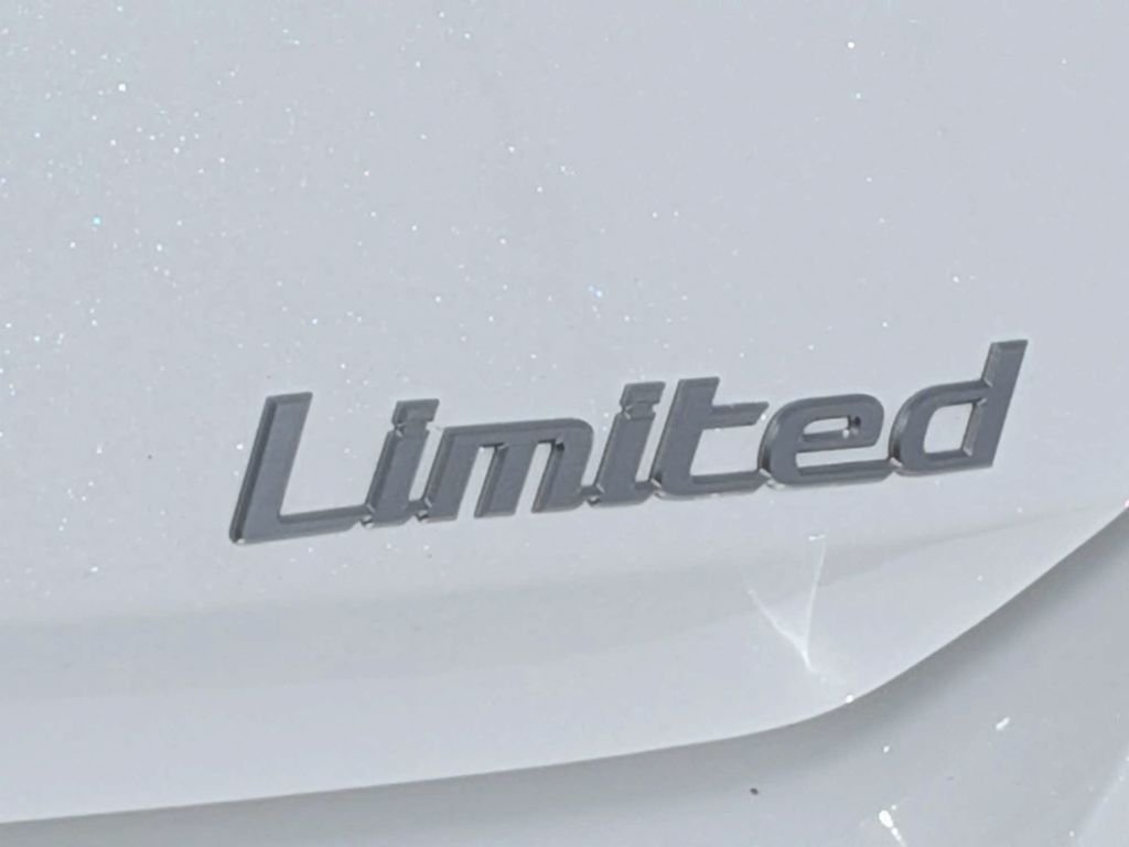 Used 2026 White Hyundai Limited image 17