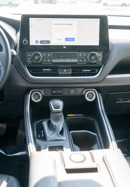 Used 2025 White Toyota  image 20