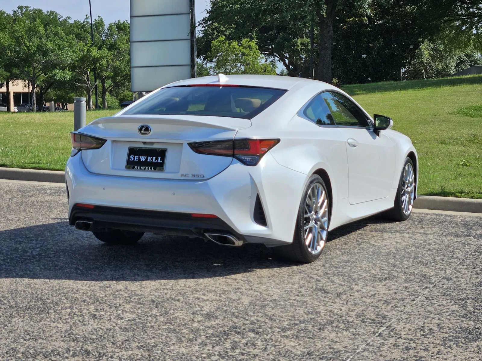 Certified Used 2021 EMINENT WHITE PEARL Lexus  image 4
