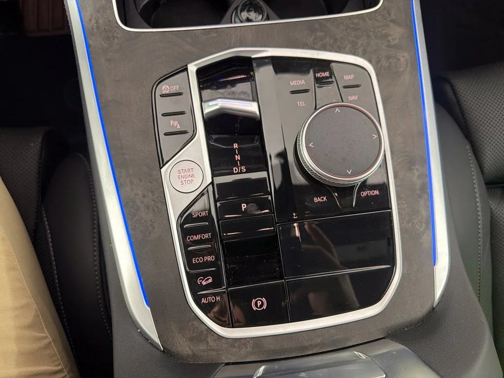 Certified Used 2026 Alpine White BMW xDrive40i image 24