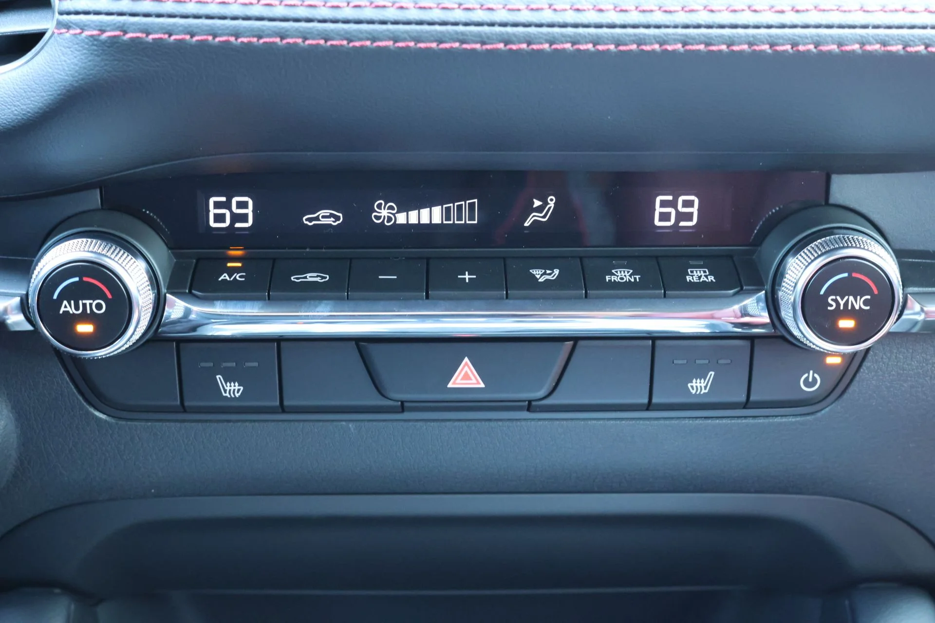 New 2026 Snowflake White Pearl Mazda 2.5 S Carbon Edition AWD image 16