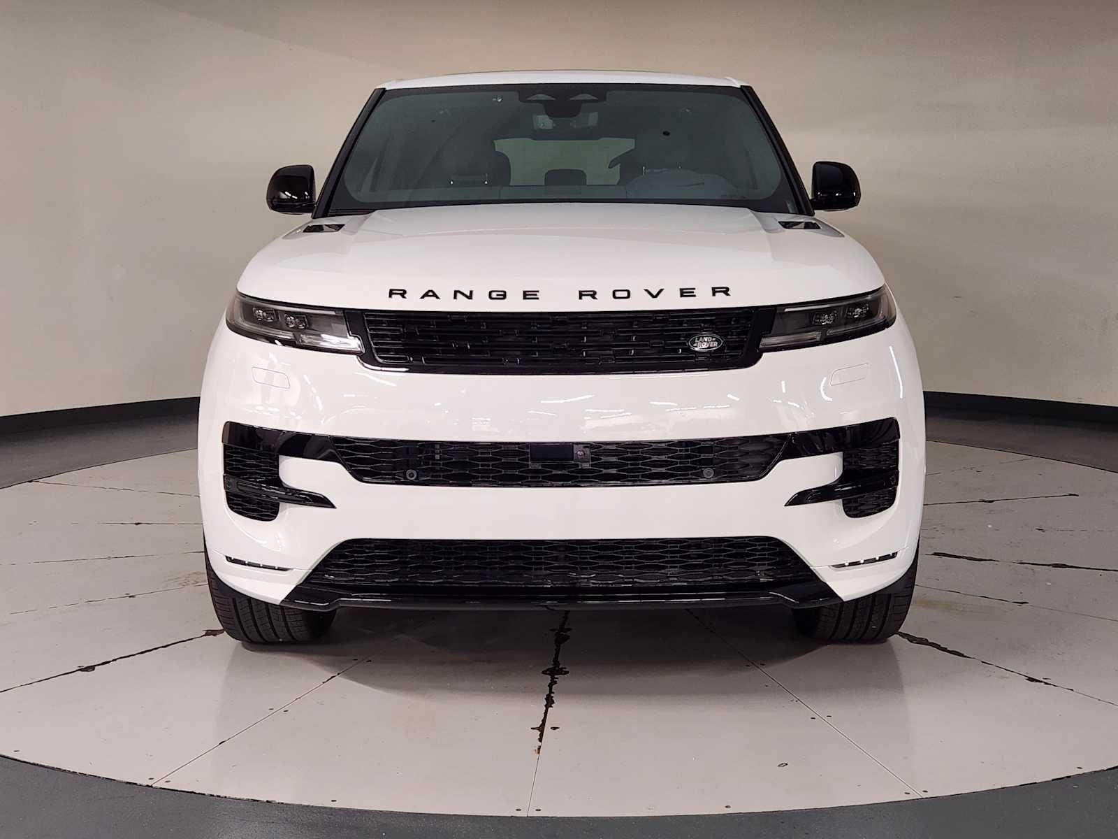 New 2026 Fuji White Land Rover Dynamic SE image 9