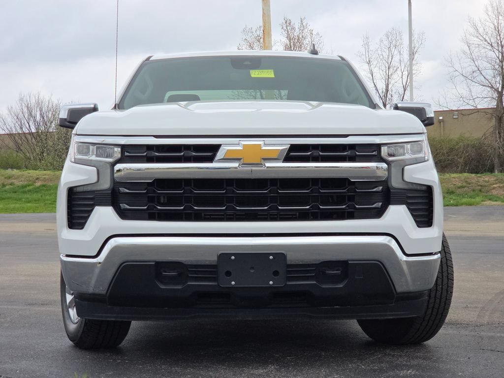 Used 2023 Summit White Chevrolet LT image 3