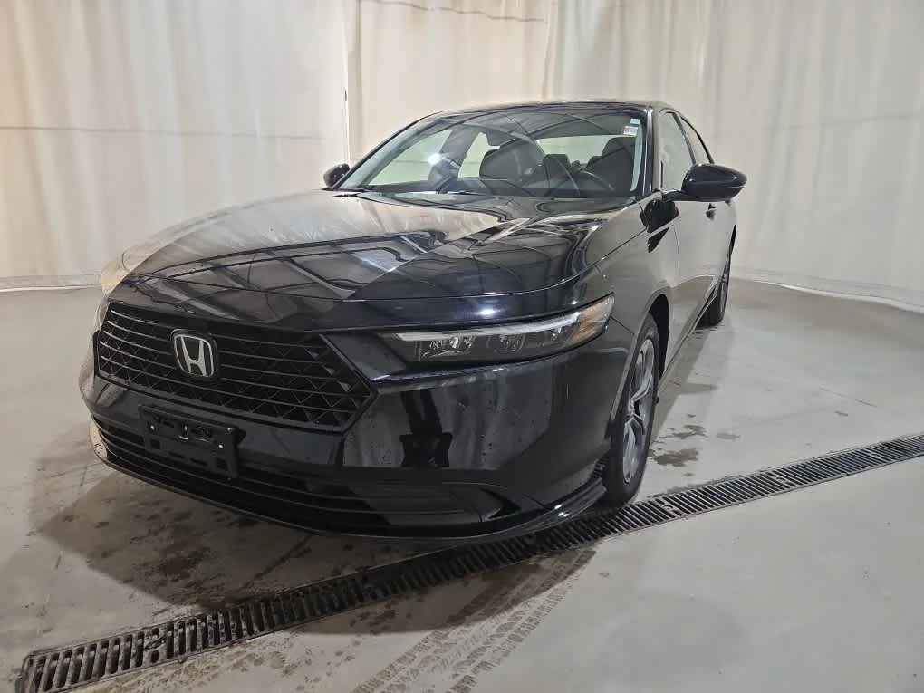 2024 Honda Accord Hybrid EX-L's photo
