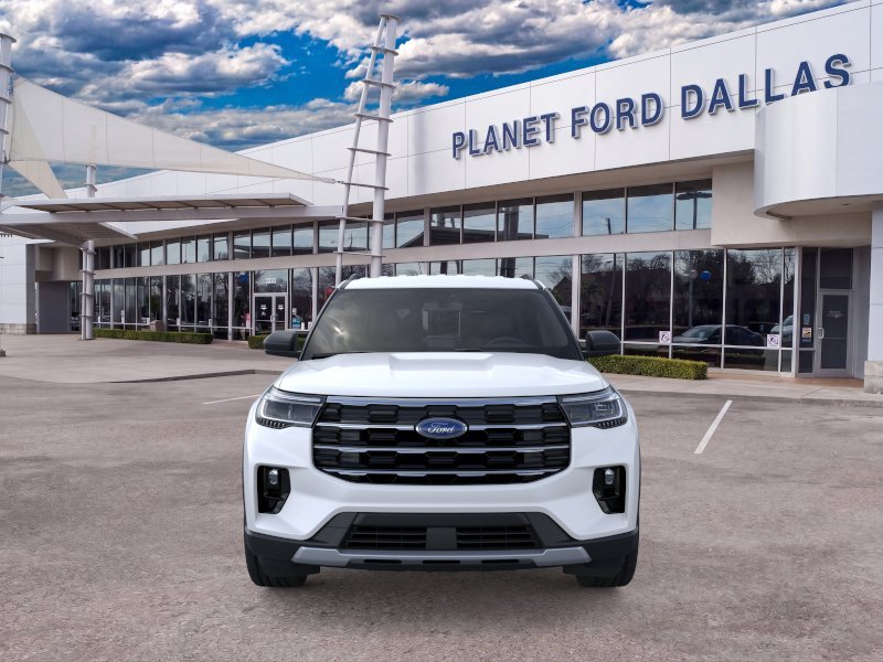 New 2026 Star White Metallic Tri-Coat Ford Active image 6