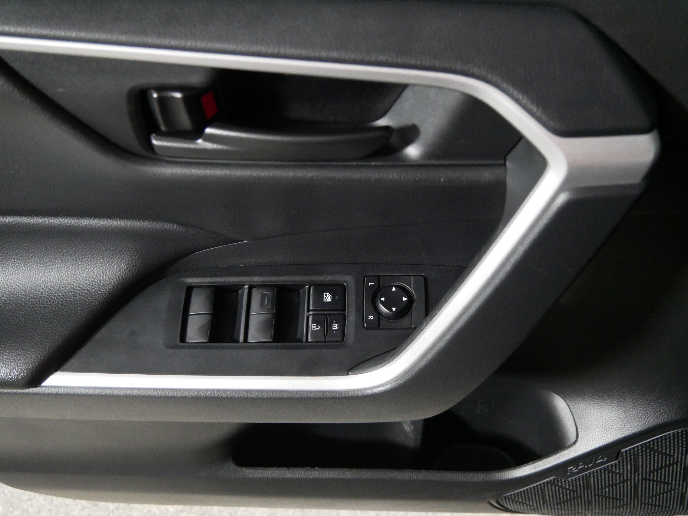Used 2022 Gray Toyota LE image 19