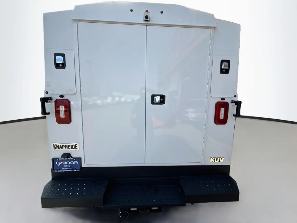 New 2027 Oxford White Ford E-350 SRW image 6
