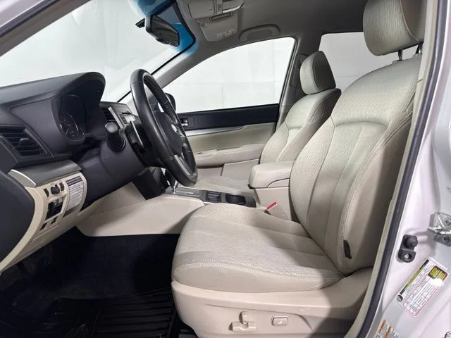Used 2011 White Subaru 2.5i Premium image 11