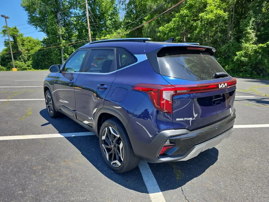 Certified Used 2024 Dark Ocean Blue Kia SX image 4