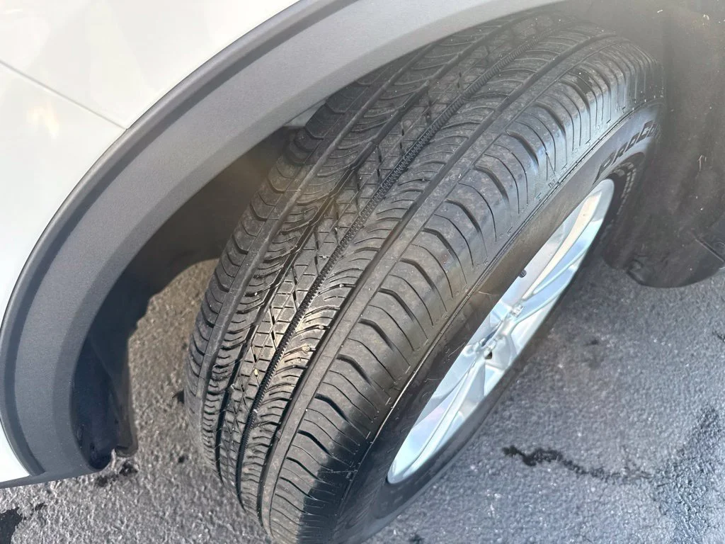 Certified Used 2022 White Metallic Ford SE image 60