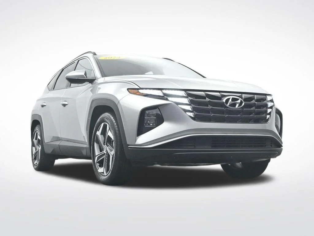 Used 2024 Silver Hyundai SEL image 42