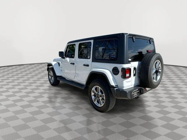 Used 2022 White Jeep Unlimited Sahara image 6