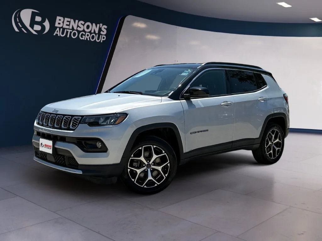 Used 2025 Silver Jeep Limited image 1