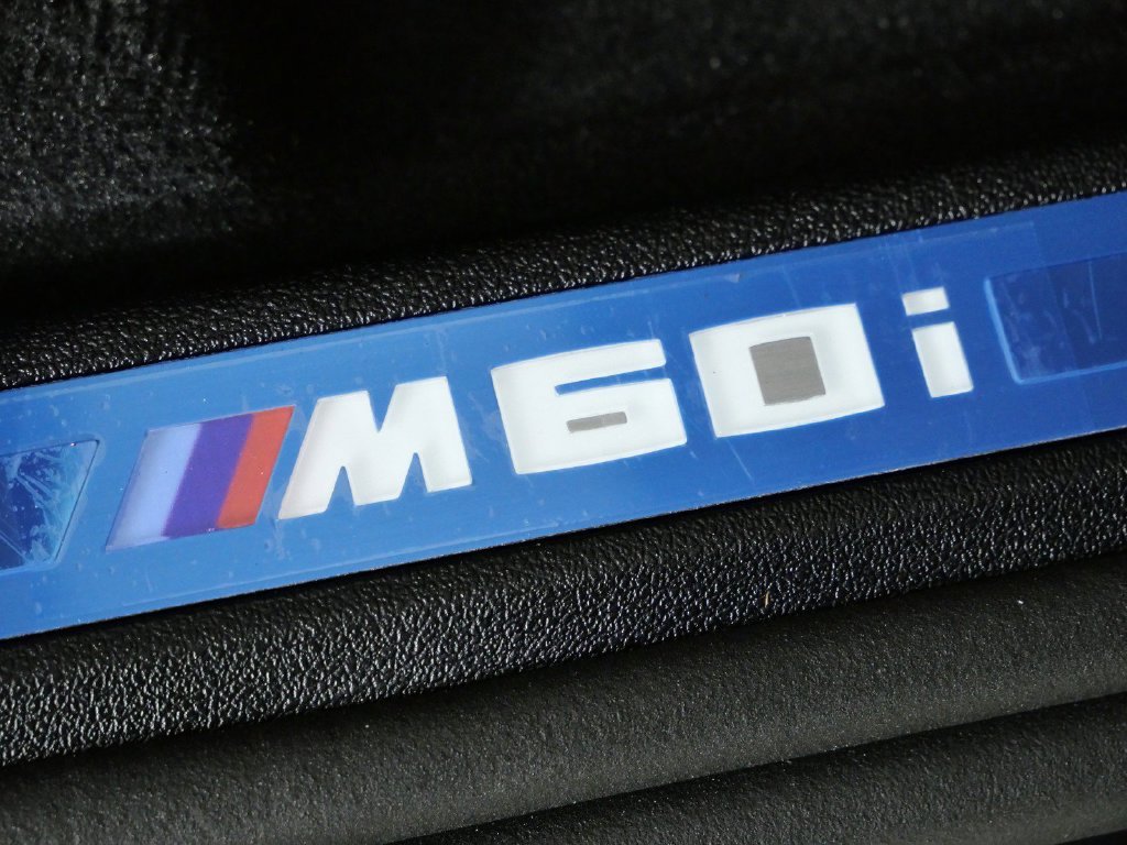 New 2026 Black Sapphire Metallic BMW M60i image 23
