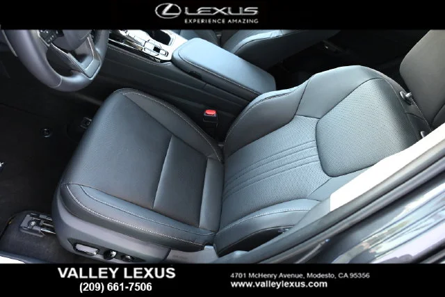 2026 Lexus NX 350 - Photo 13