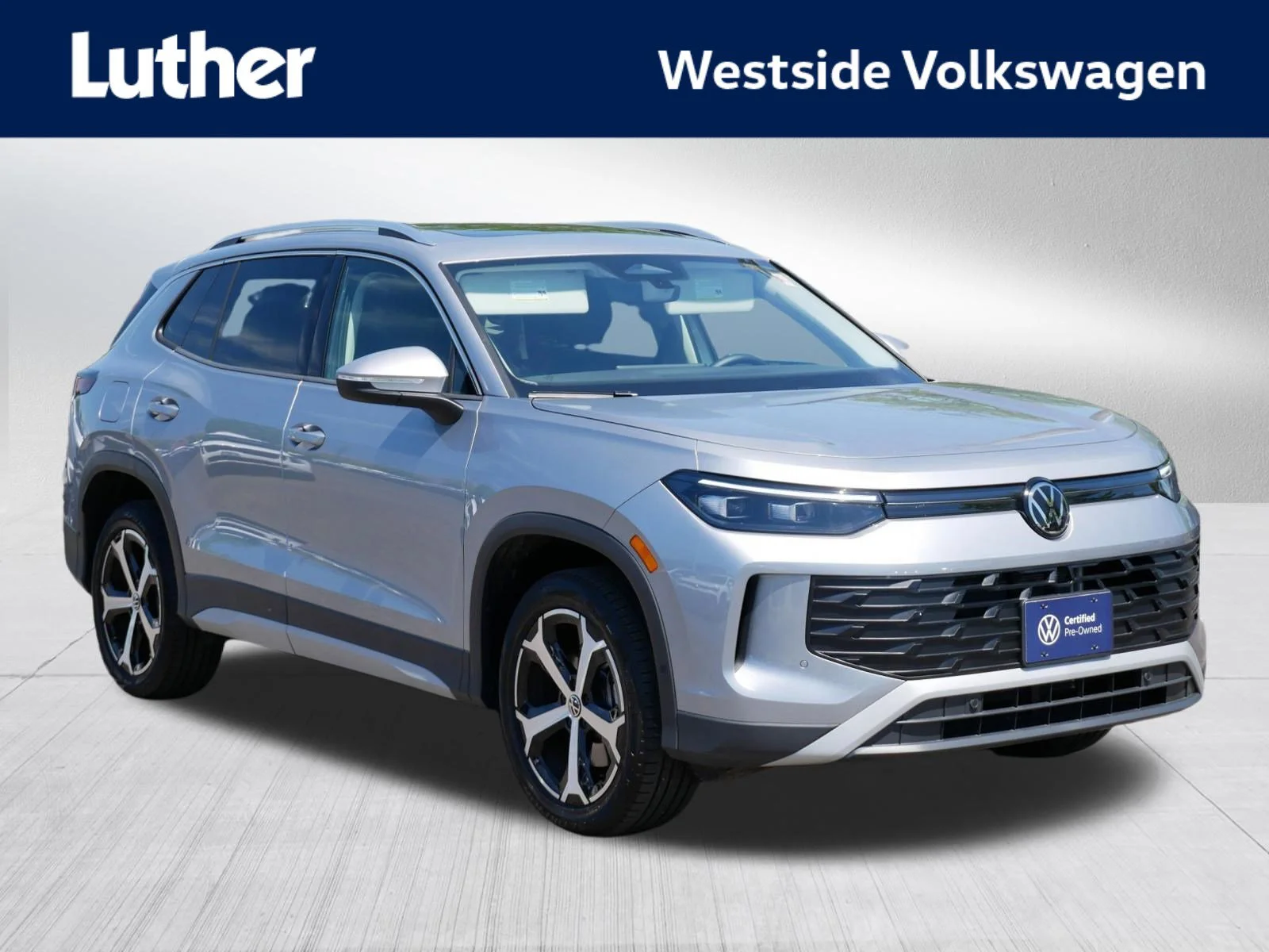 2025 Volkswagen Tiguan 2.0T SE 4Motion's photo