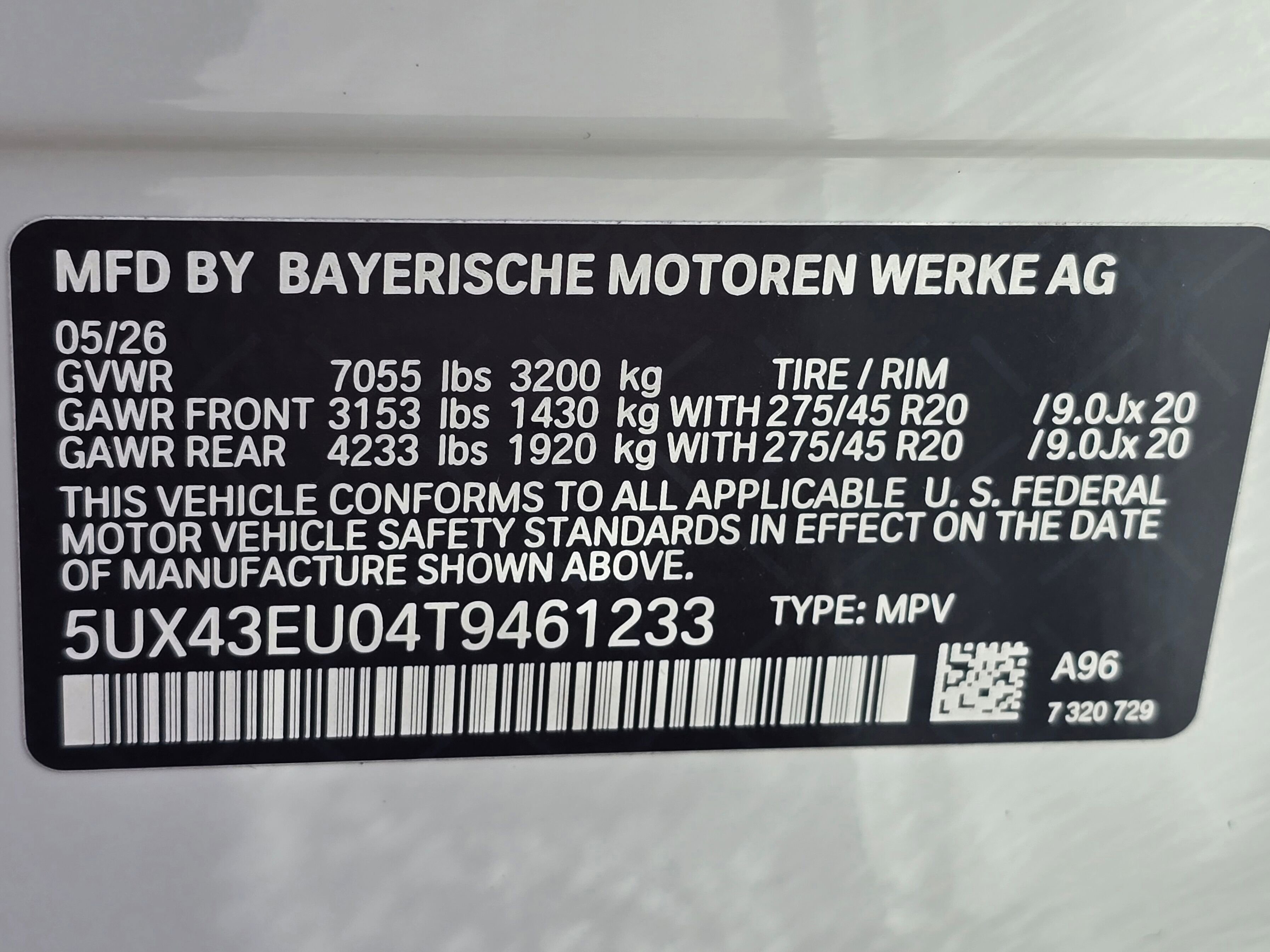 New 2026 Mineral White Metallic BMW xDrive50e image 59