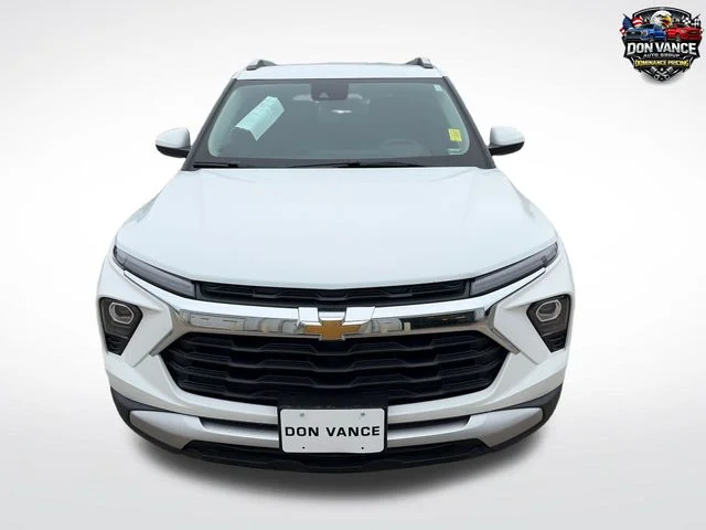 Used 2025 White Chevrolet LT image 8