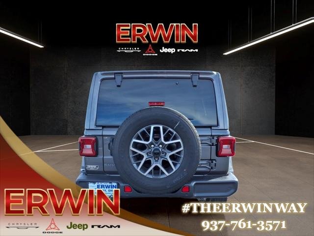 New 2026 Granite Crystal Metallic Clear-Coat Exterior Paint Jeep Sahara image 4