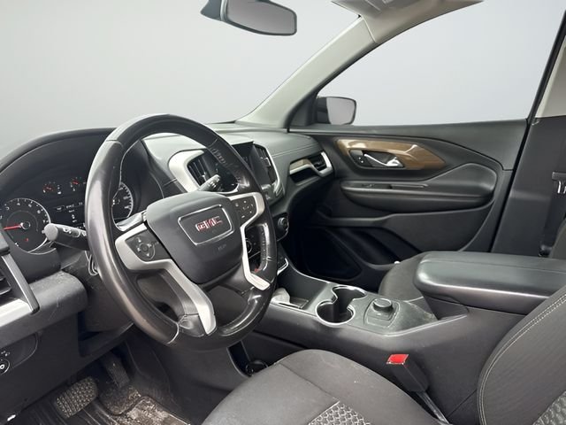 Used 2018 Red GMC SLE image 10