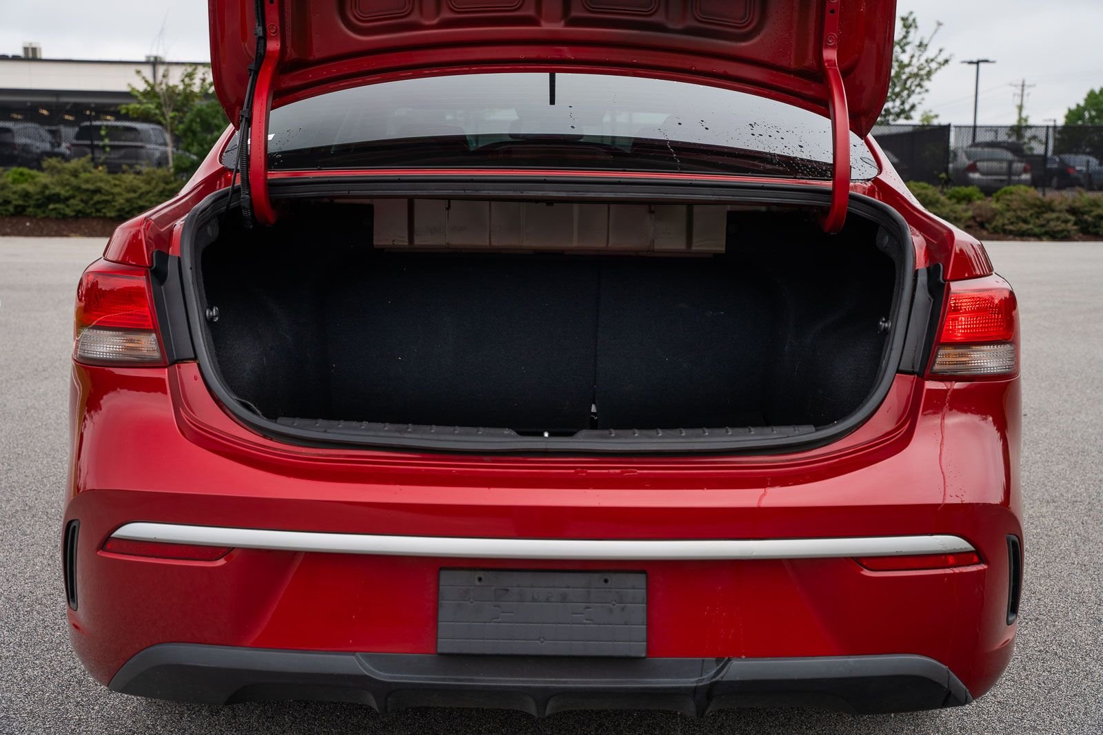Used 2023 Red Kia S image 18