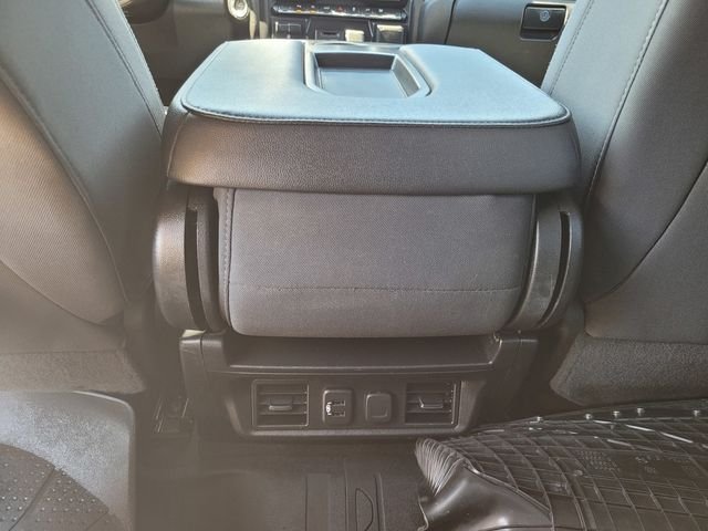 Used 2021 White Chevrolet LT image 17