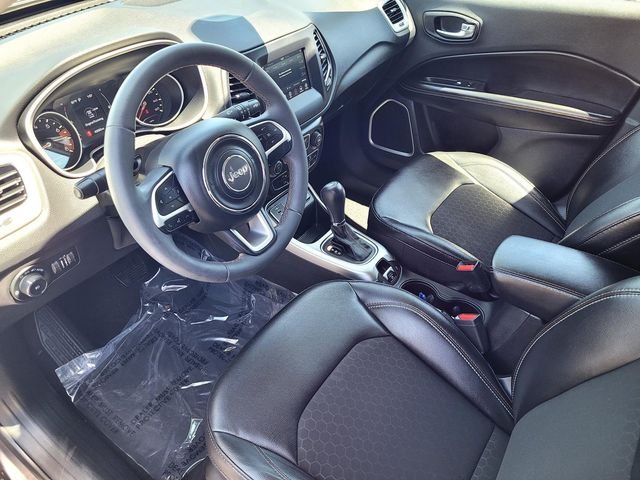 Used 2021 Gray Jeep Latitude image 10