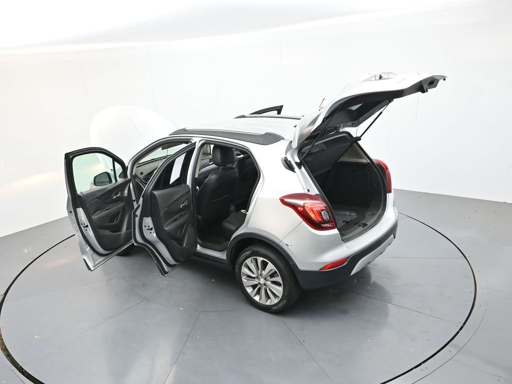 Used 2018 Silver Buick Preferred image 44