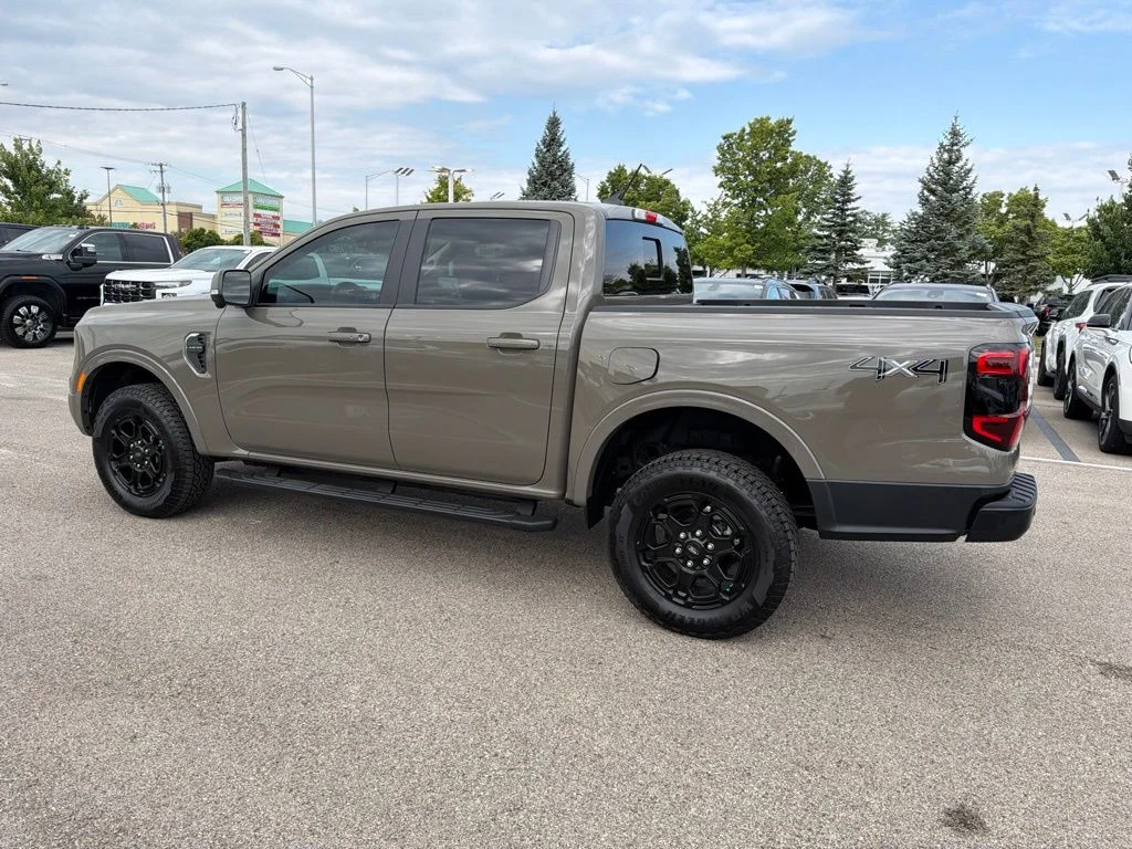 Used 2025 Gray Ford Lariat image 5