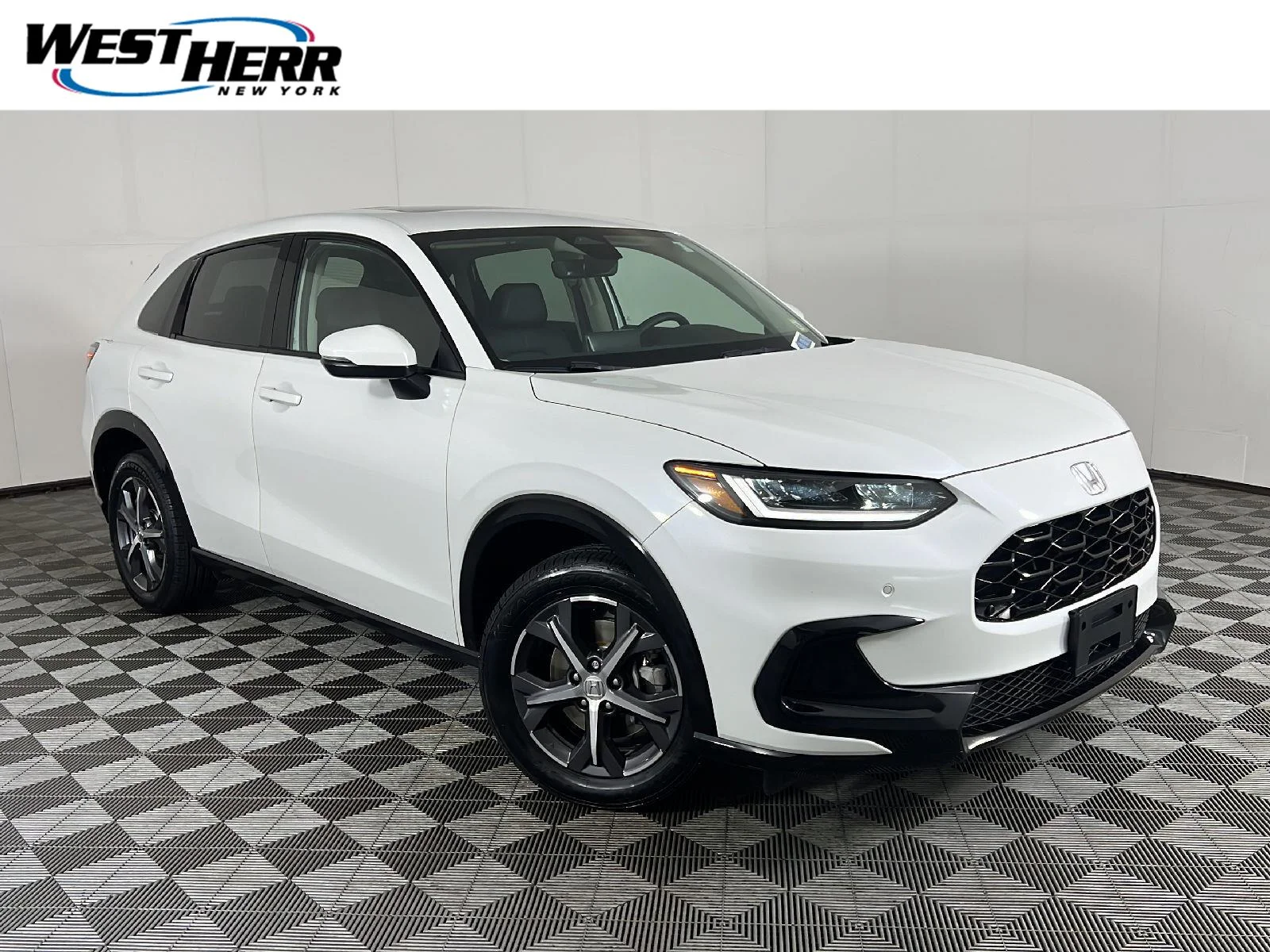 Used 2023 Platinum White Pearl Honda EX-L image 1