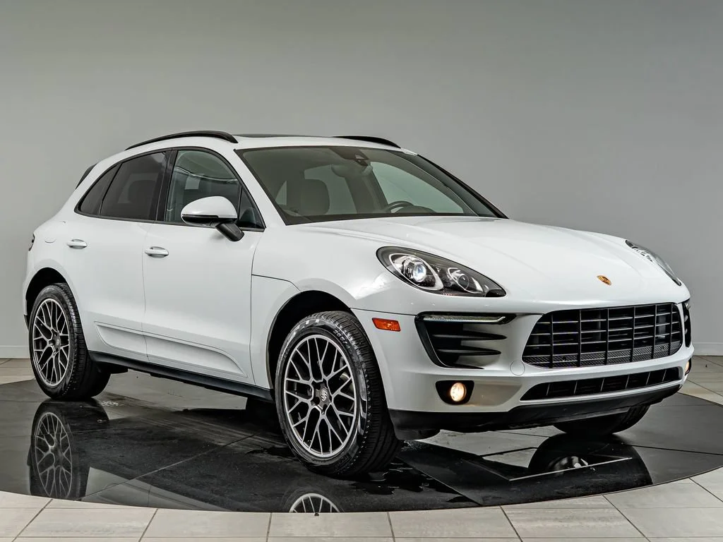 Used 2018 White Porsche  image 10