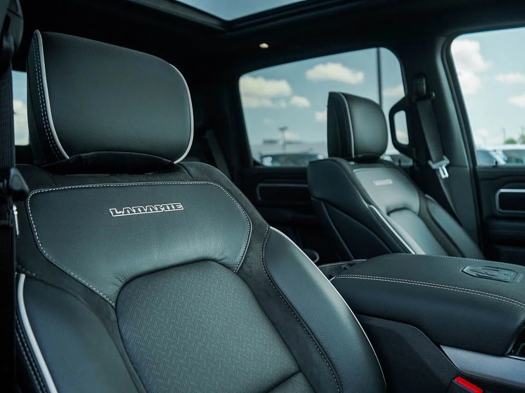 New 2026 Diamond Black Crystal Pearlcoat RAM LARAMIE image 9