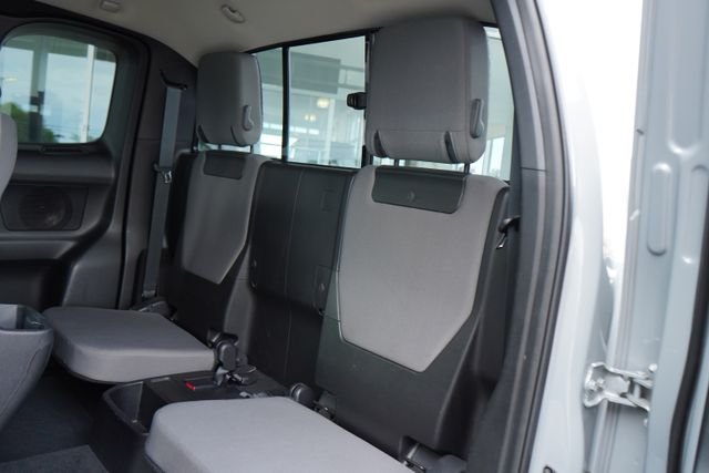 Used 2021  Toyota SR5 image 32