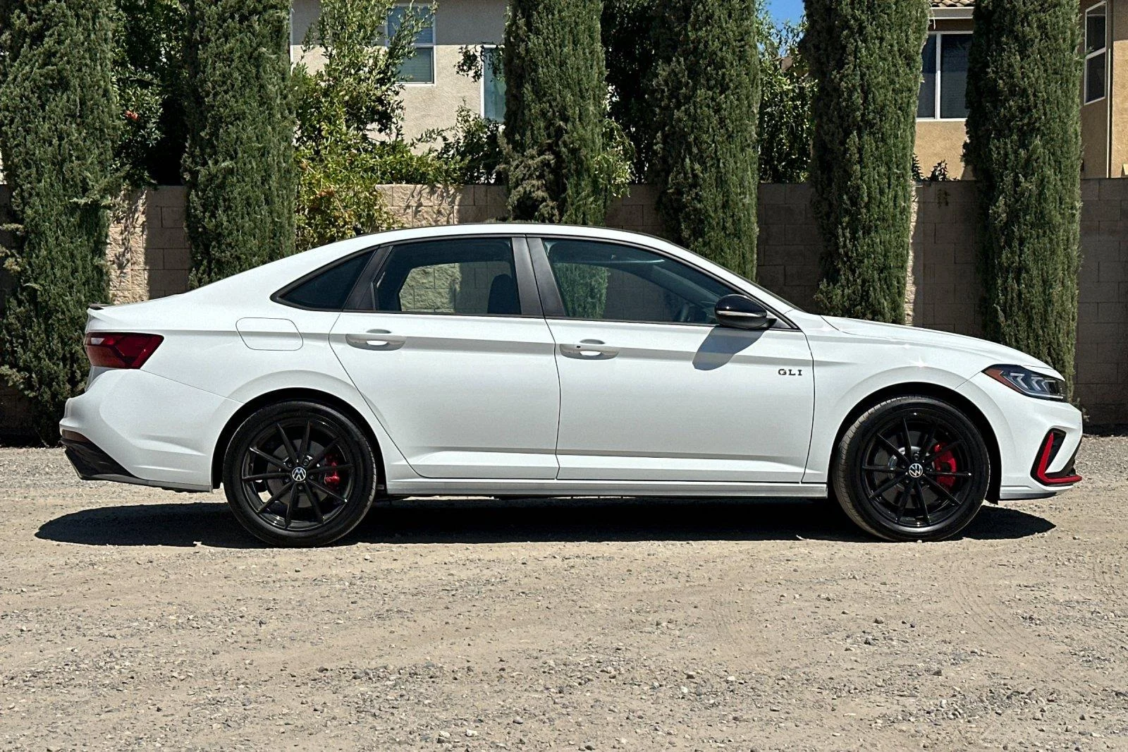 New 2026 Pure White w/Deep Black Roof Volkswagen Autobahn image 3
