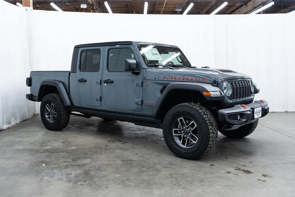 2026 Jeep Gladiator Mojave Auto's photo
