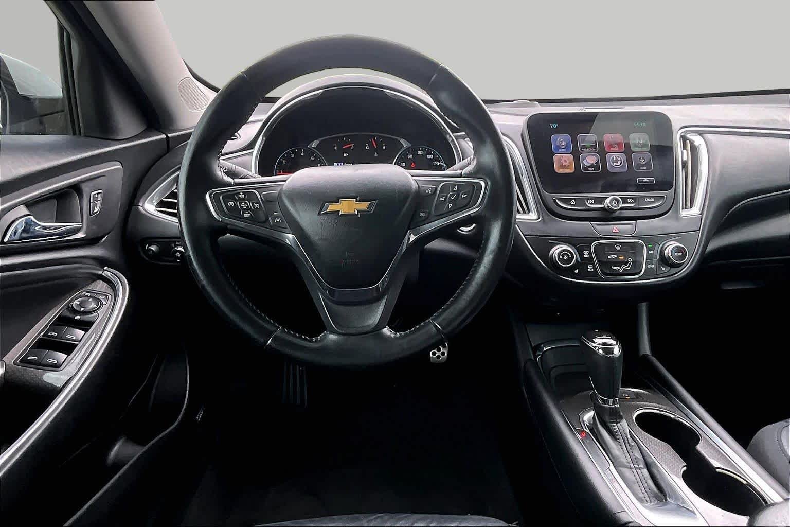 Used 2017 Silver Ice Metallic Chevrolet LT image 6