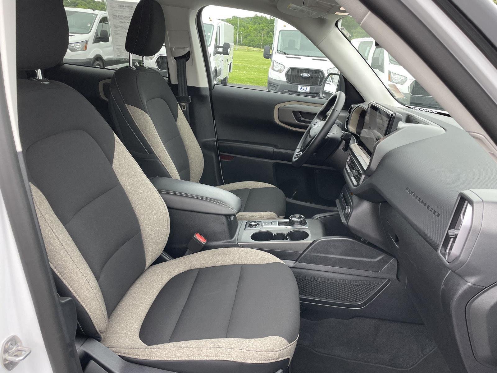 Used 2025  Ford Big Bend image 26
