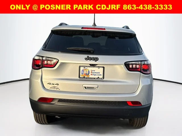 New 2026 Silver Zynith Metallic Clear-Coat Exterior Paint Jeep Latitude image 6