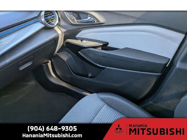 Used 2025 White Chevrolet LT image 16